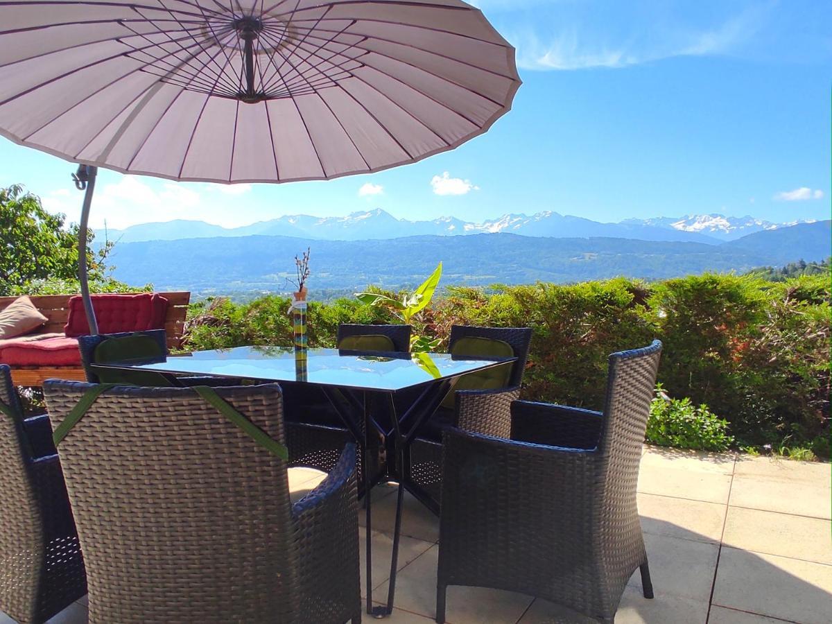 Le Belvédère : chambres et table d'hôtes Montmélian Extérieur photo