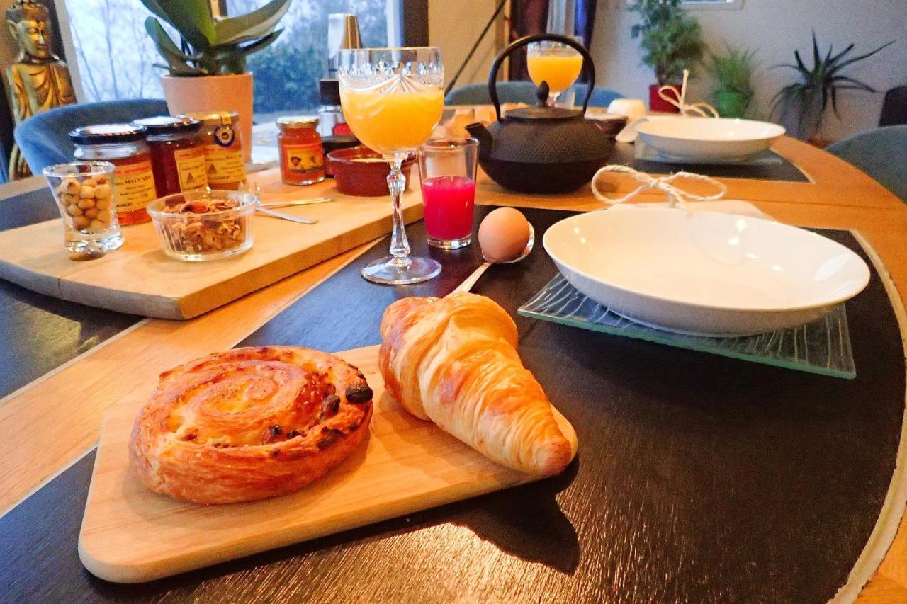 Le Belvédère : chambres et table d'hôtes Montmélian Extérieur photo